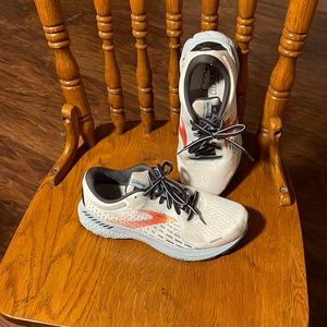 Brooks Adrenaline 21 9 wide